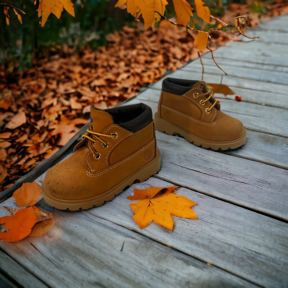 Timberland wheat chukka boots construction toddlers 6.5